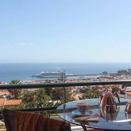 Stylish Apartment With Balcony And Amazing Views Over Funchal And The Sea Екстер'єр фото