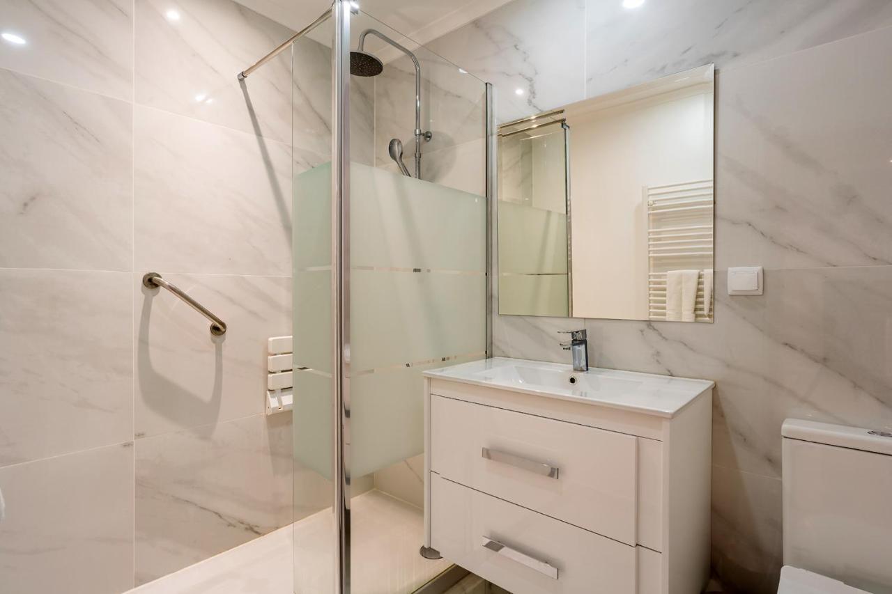 Stylish Apartment With Balcony And Amazing Views Over Funchal And The Sea Екстер'єр фото