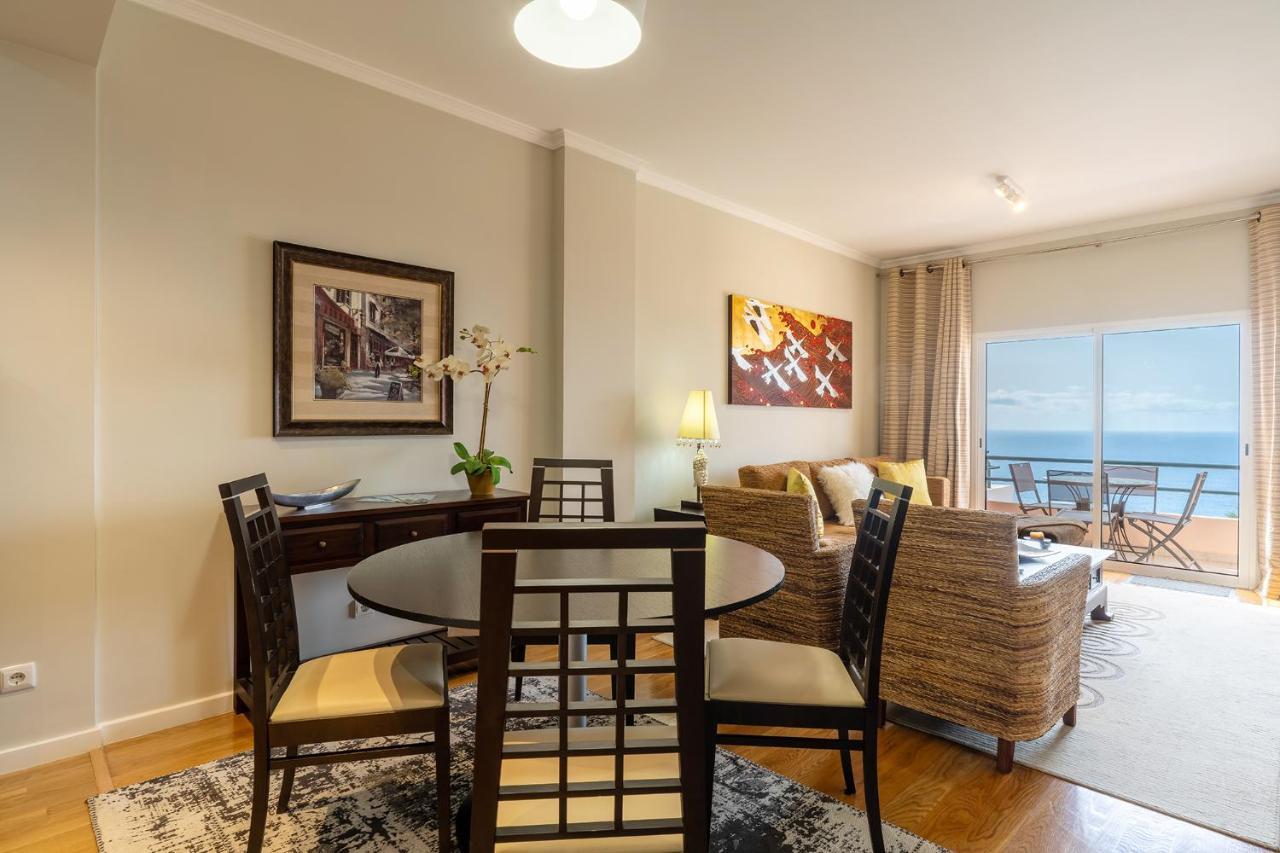 Stylish Apartment With Balcony And Amazing Views Over Funchal And The Sea Екстер'єр фото